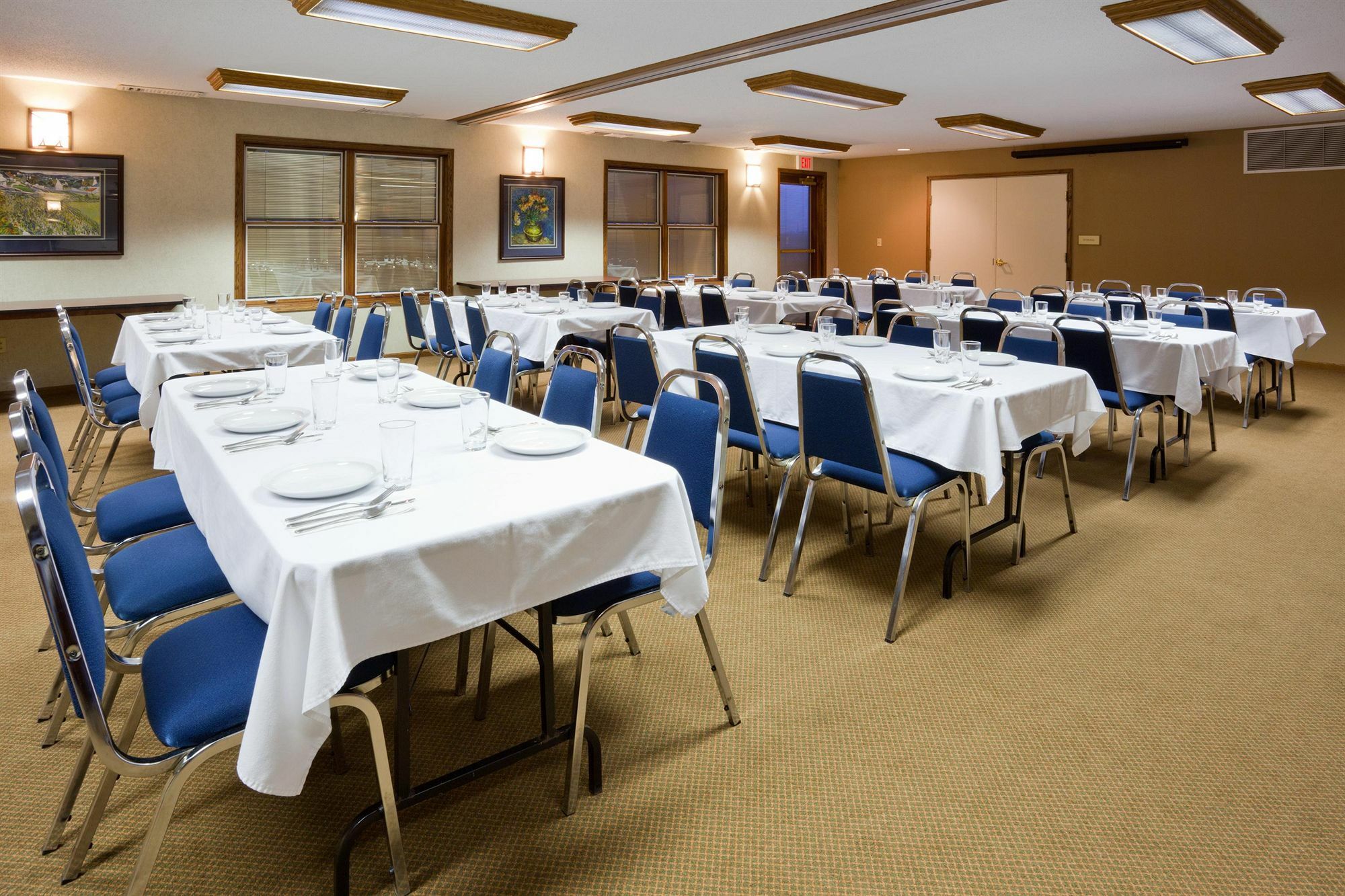 Country Inn & Suites By Radisson, Pella, Ia Buitenkant foto